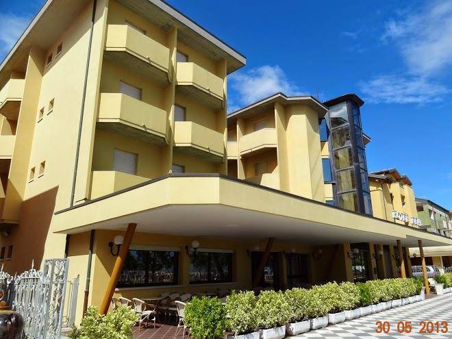 Hotel real