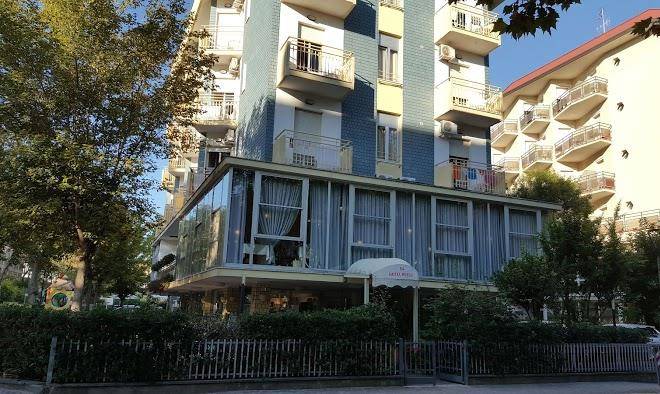 Hotel robert