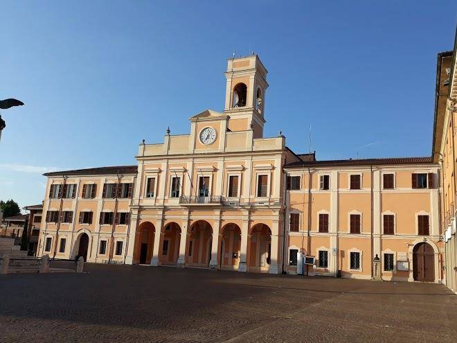 Il portico camere e caffe