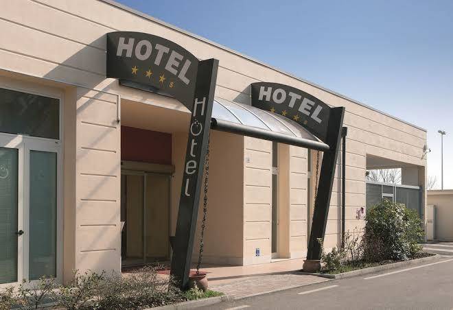 Hotel rosso frizzante