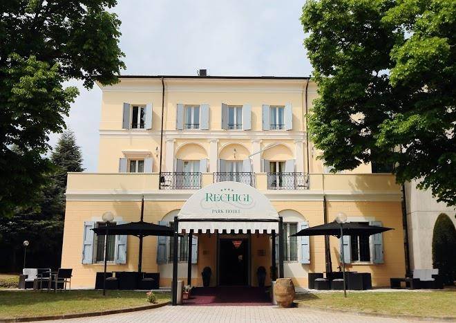 Rechigi park hotel