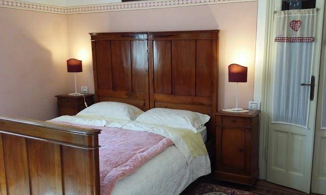 B&b White Lady Image