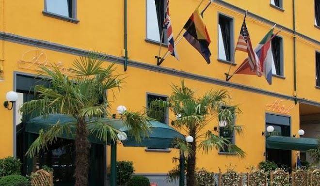 Petit hotel