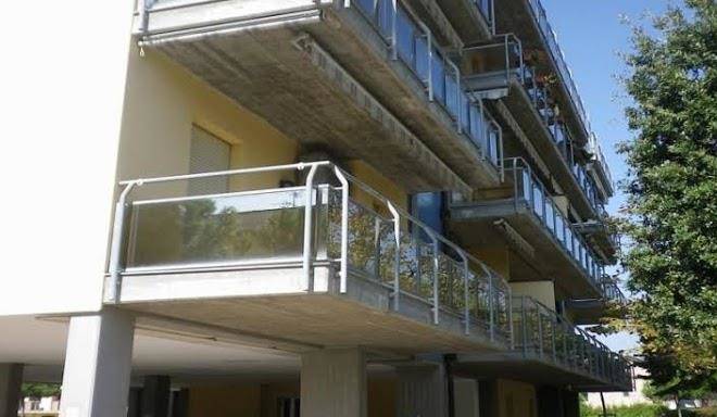 Agenzia il centro 30