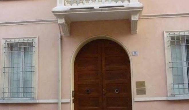 Al palazzo antico