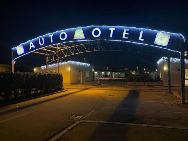 Autohotel Ravenna Image