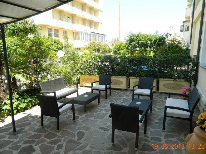Hotel rivamare garni