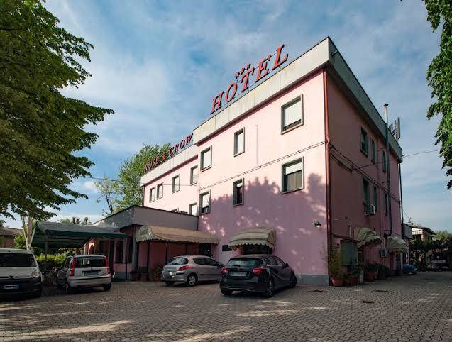 Albergo hotel rose e crown