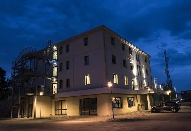 Hotel corte business