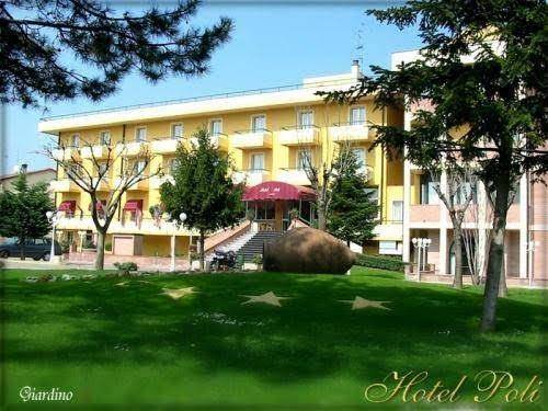 Hotel poli