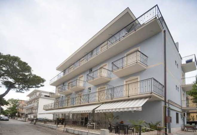Hotel blue sky
