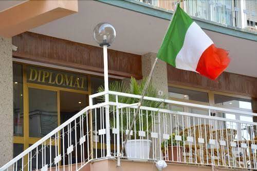 Hotel diplomat marine
