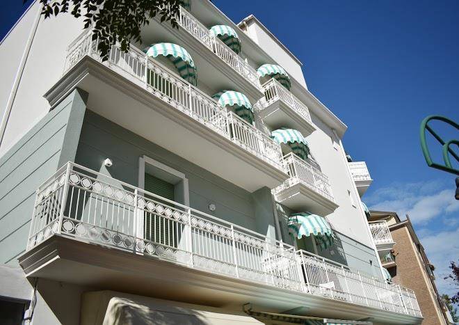 Hotel flora