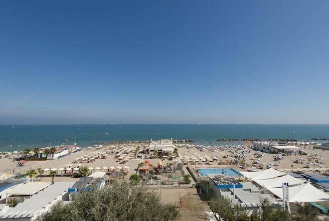 Hotel lina