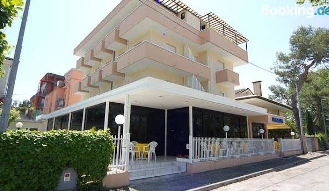 Hotel pigalle dei f lli ceccarini gianluca ed enrico sas