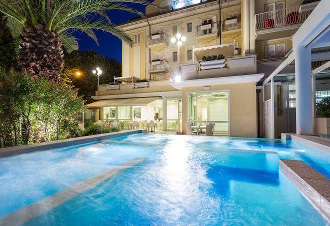 Luna riccione hotel & aquaspa