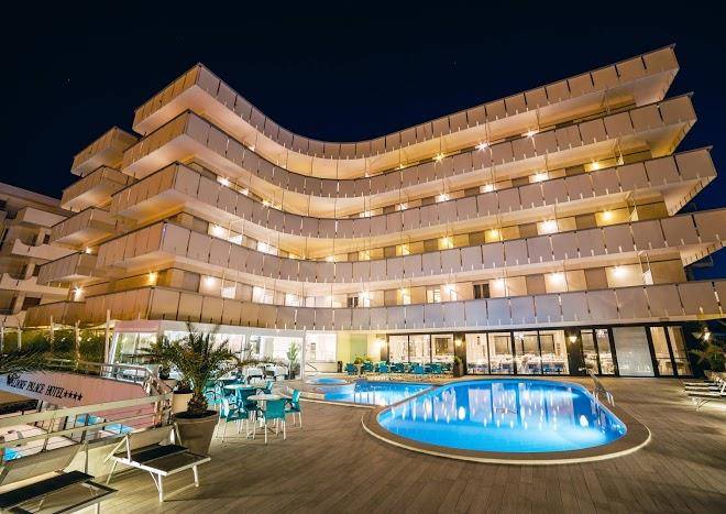 Waldorf palace hotel
