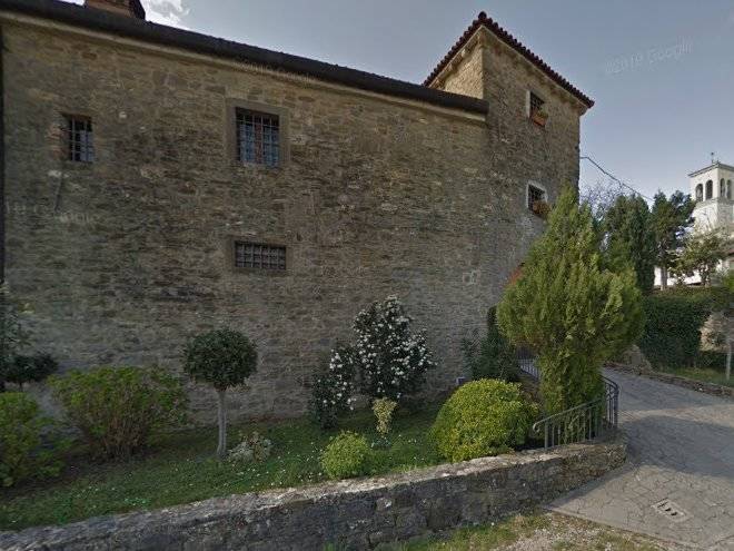 Alla torre antica