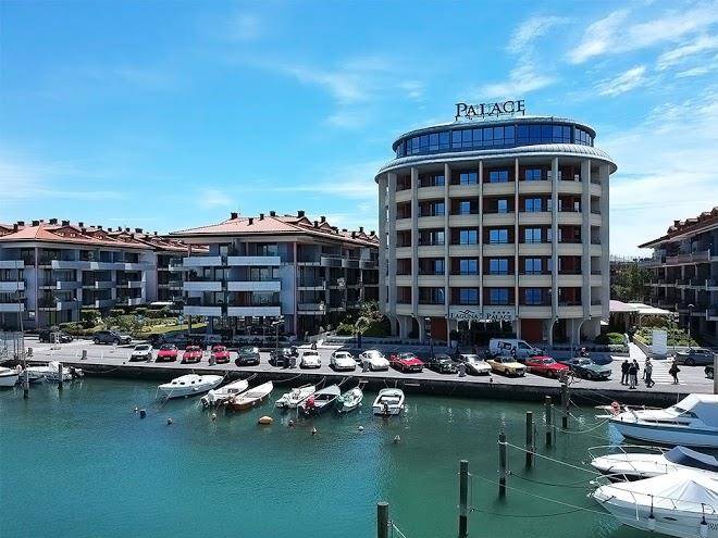 Laguna palace hotel