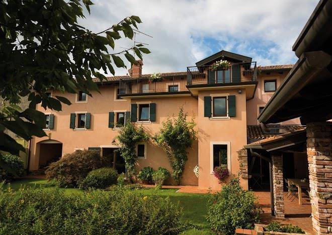 Relais lis neris