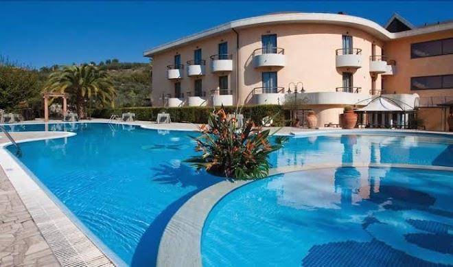 L'uliveto ristorante albergo pizzeria piscina