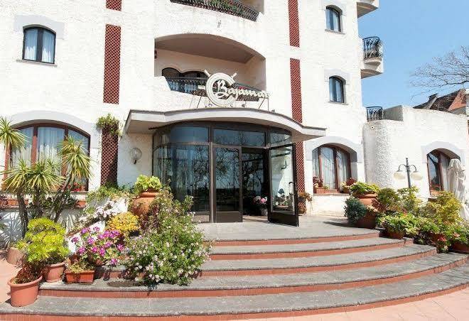 Bajamar beach hotel