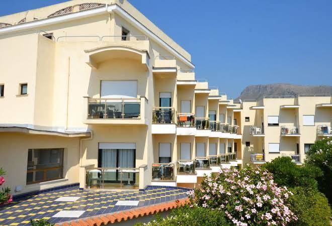 Grand hotel la playa