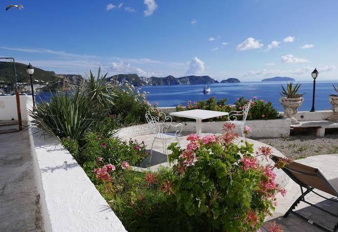 Hotel Torre Dei Borboni Image