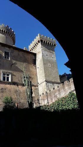 Antica corte del castello