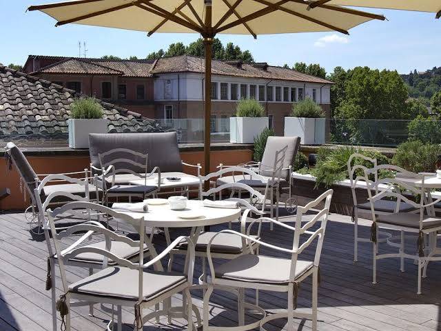 D o m hotel