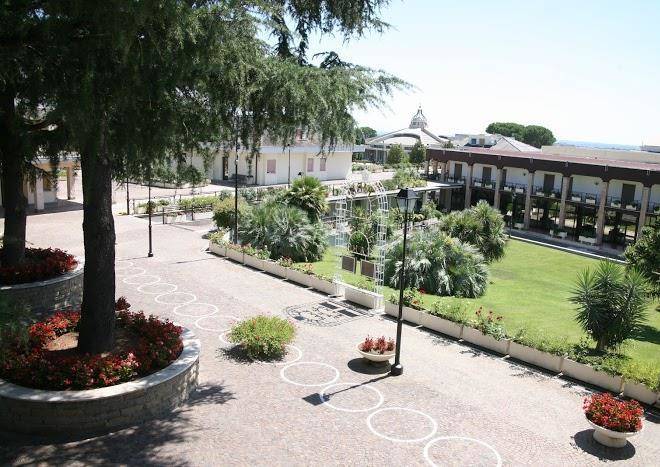 Fraterna domus