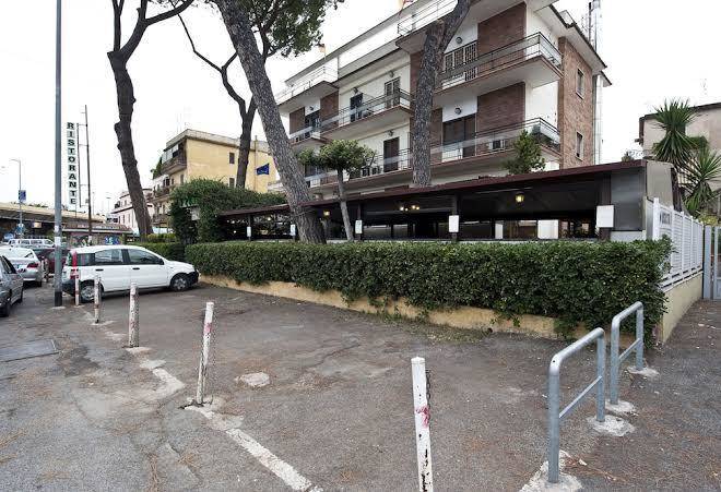 Hotel 4 pini