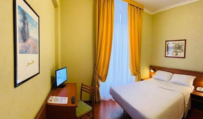 Hotel corona roma