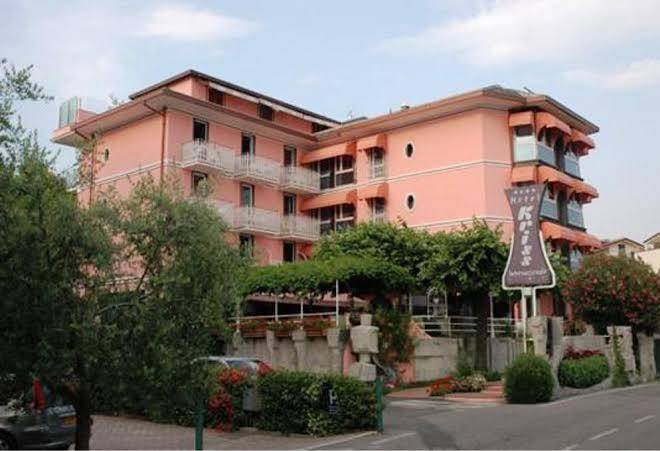 Hotel Kriss Image