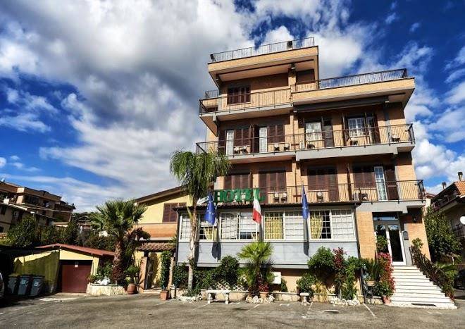 Hotel la brocca di menei giovanni