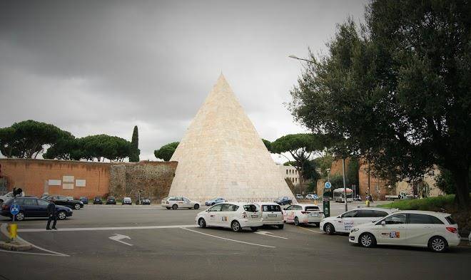 I love piramide camere