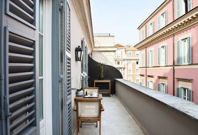 J K Place Roma Image