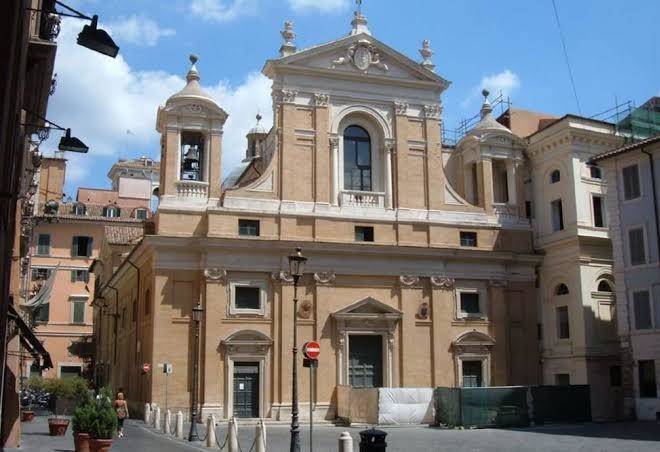 Little queen pantheon