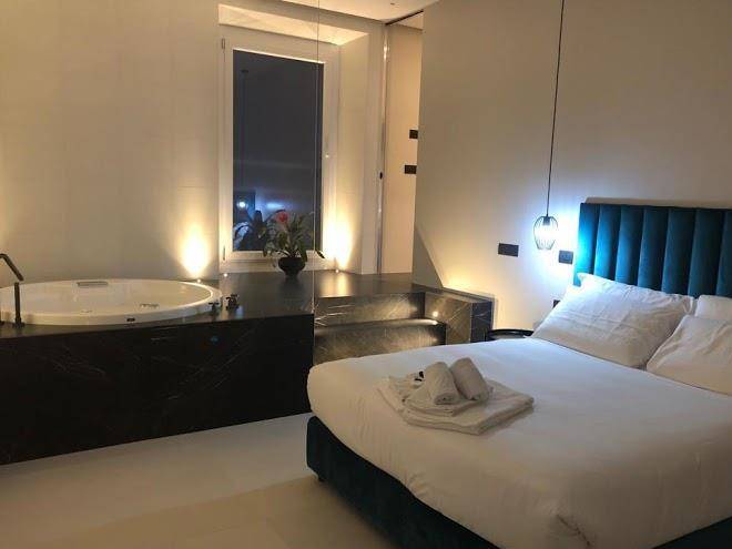 Luma suite via veneto your luxury stay 29