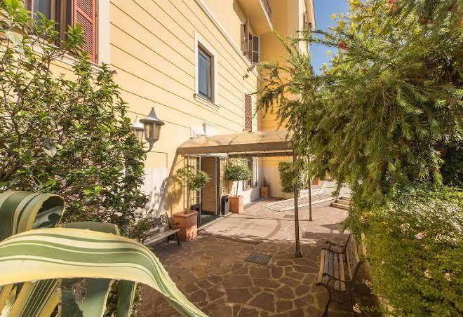 Romoli hotel