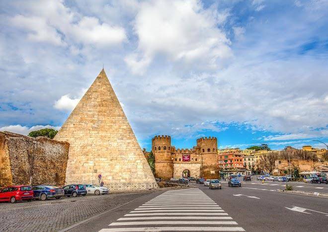Sweet Home Piramide Image