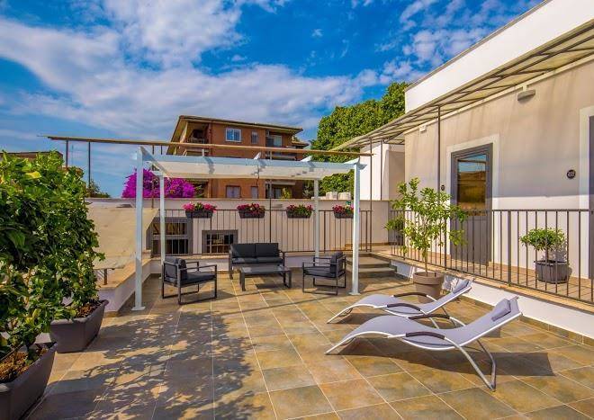 Urban garden hotel