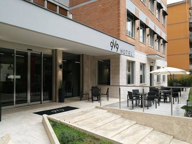 V99 hotel
