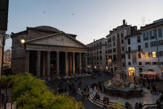 Your balcony at the pantheon