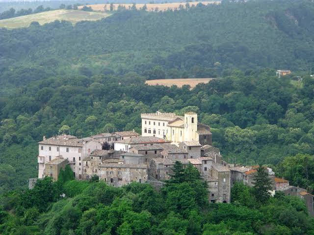 Albergo diffuso castello costaguti