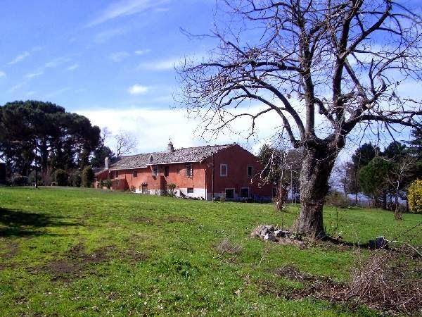 La Meridiana Strana Image