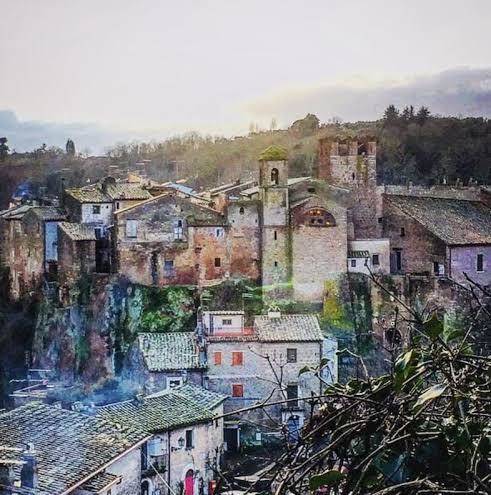 Stanza d'artista calcata