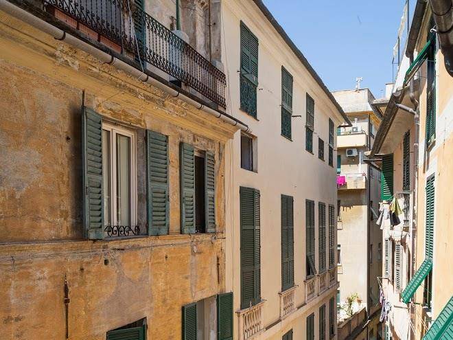 Design In Genoa City Center By Wonderful Italy Image