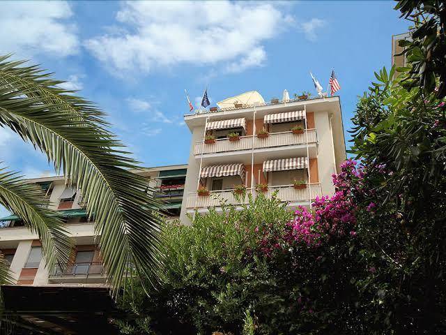 Hotel ancora riviera