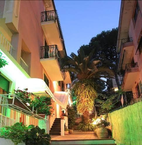 Hotel flory